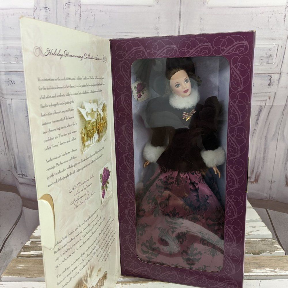Hallmark 1996 Holiday Traditions Homecoming Collec